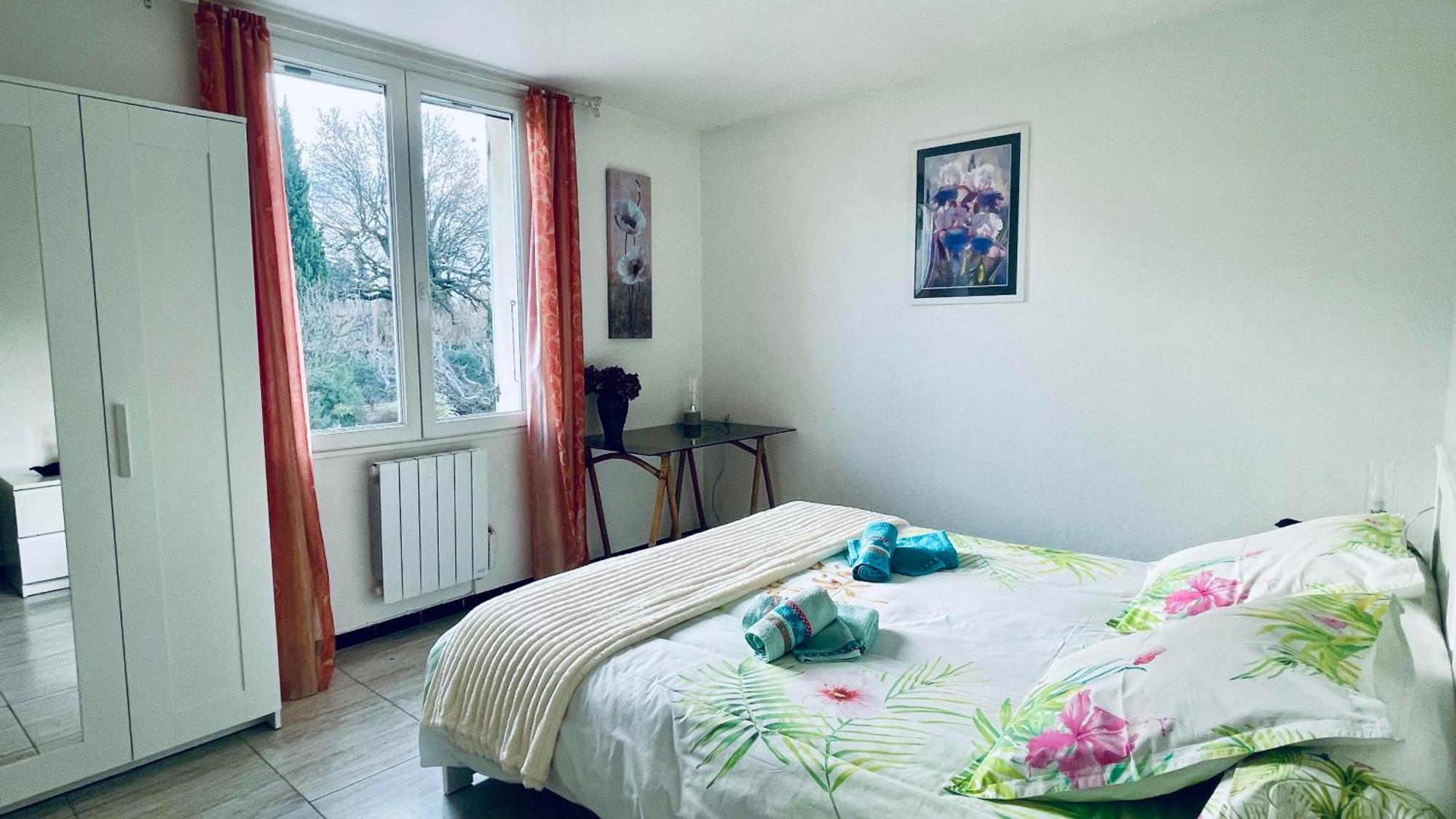 Rendez-Vous Avec Les Cigales - Gite 6 Personnes 100M2 - Piscine Privee - Climatisation Cheval-Blanc Eksteriør billede