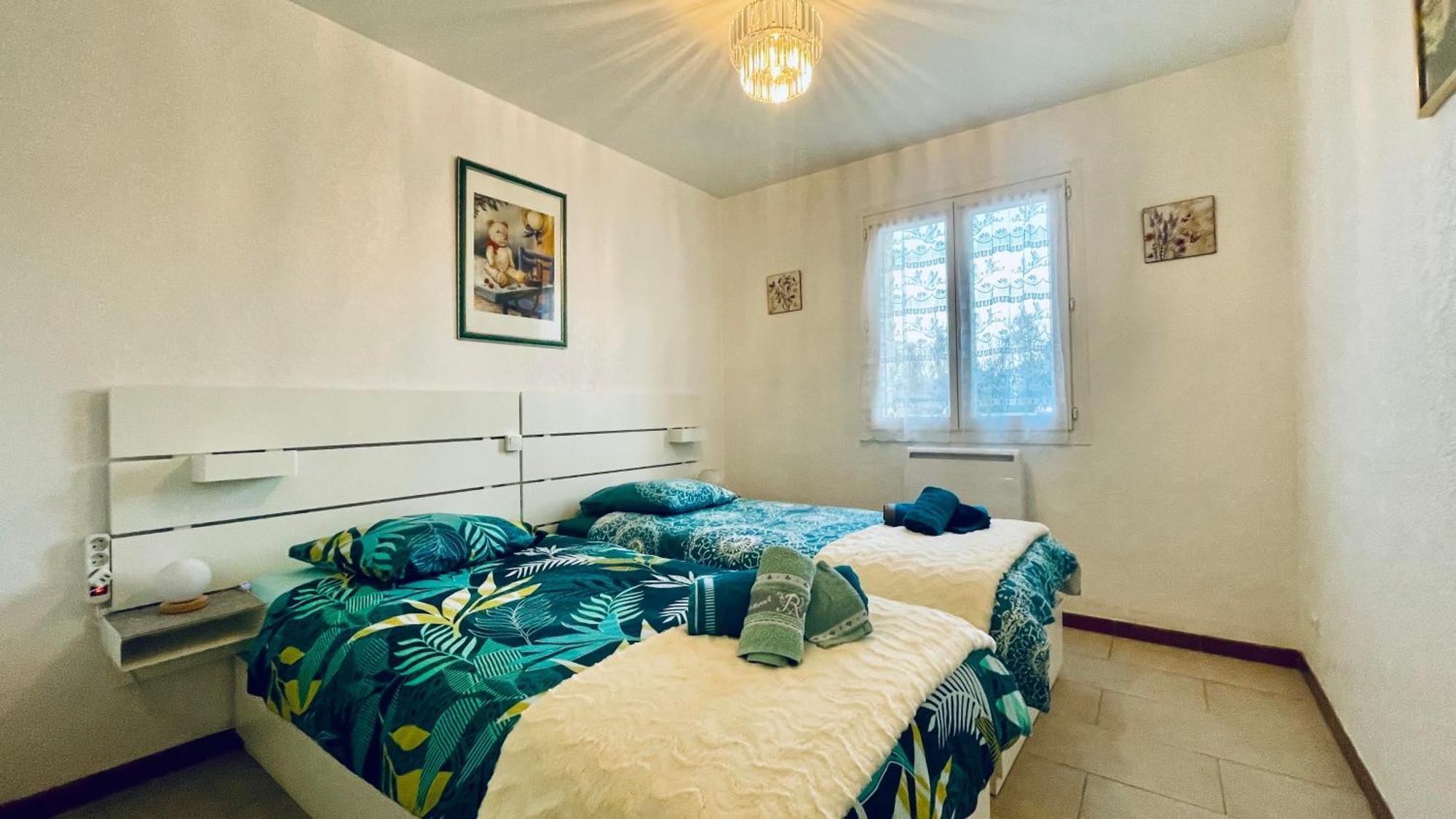 Rendez-Vous Avec Les Cigales - Gite 6 Personnes 100M2 - Piscine Privee - Climatisation Cheval-Blanc Eksteriør billede